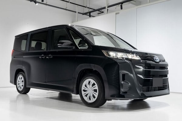 TOYOTA NOAH HYBRID Price in Bangladesh